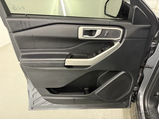 2022 Ford Explorer 6th Gen - Image 13 of 21