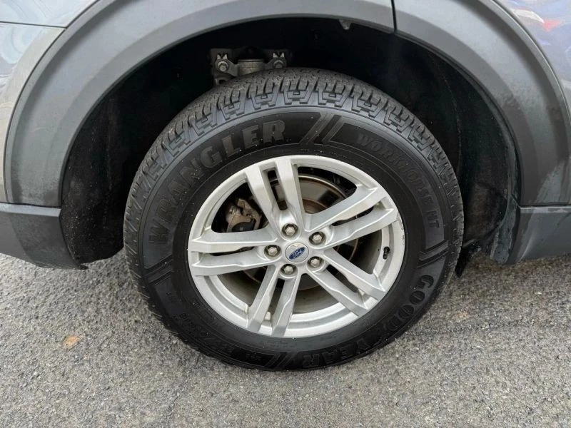 2022 Ford Explorer 6th Gen - Image 11 of 12