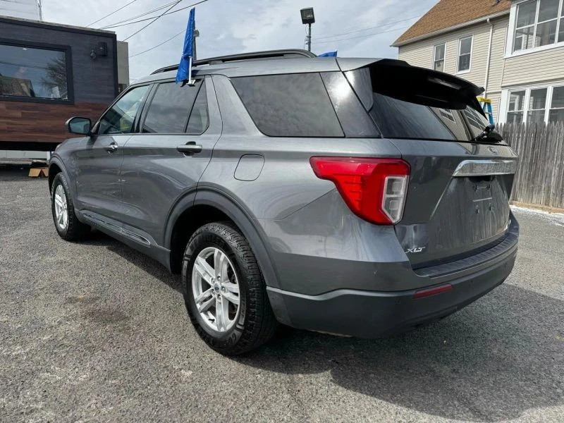 2022 Ford Explorer 6th Gen - Image 8 of 12