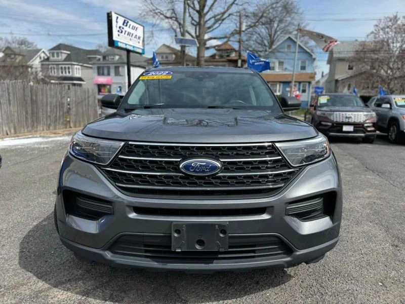 2022 Ford Explorer 6th Gen - Image 2 of 12