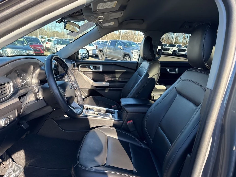 2022 Ford Explorer 6th Gen - Image 9 of 12