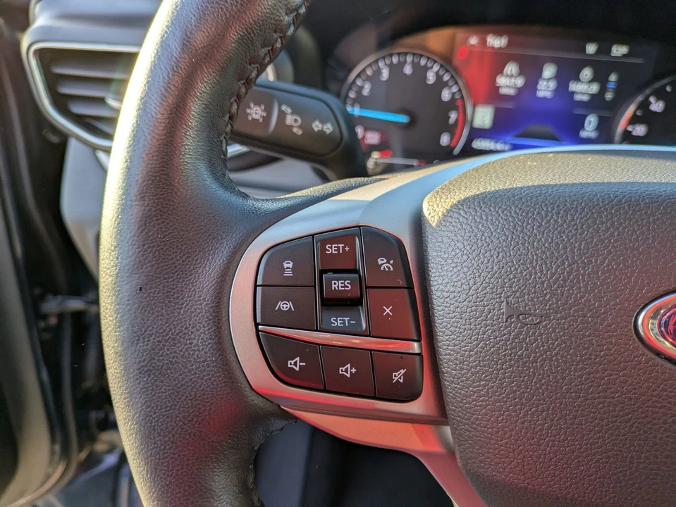 2022 Ford Explorer 6th Gen - Image 17 of 21