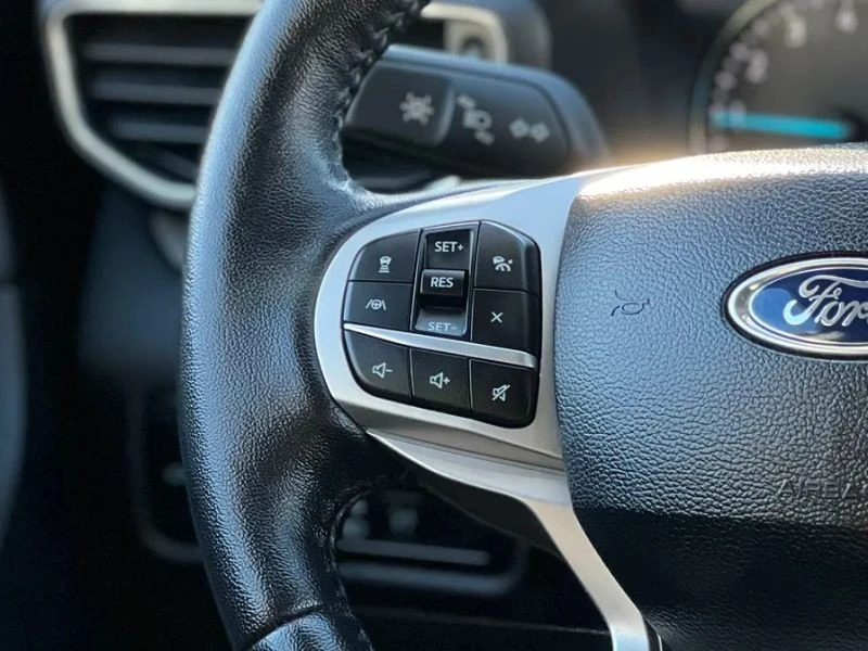 2022 Ford Explorer 6th Gen - Image 11 of 12