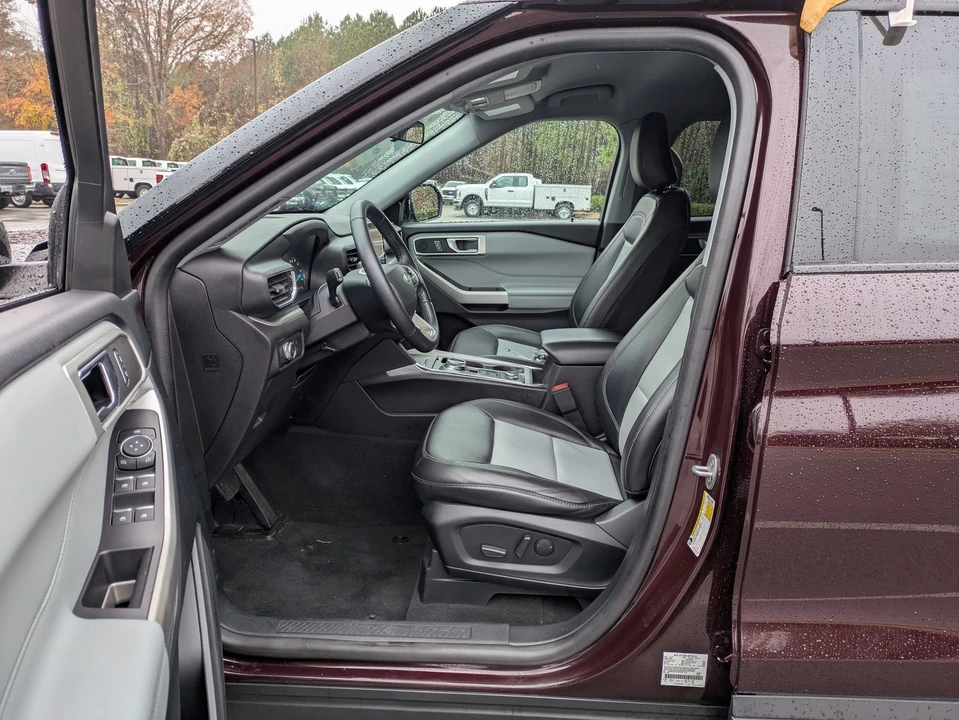 2022 Ford Explorer 6th Gen - Image 12 of 21