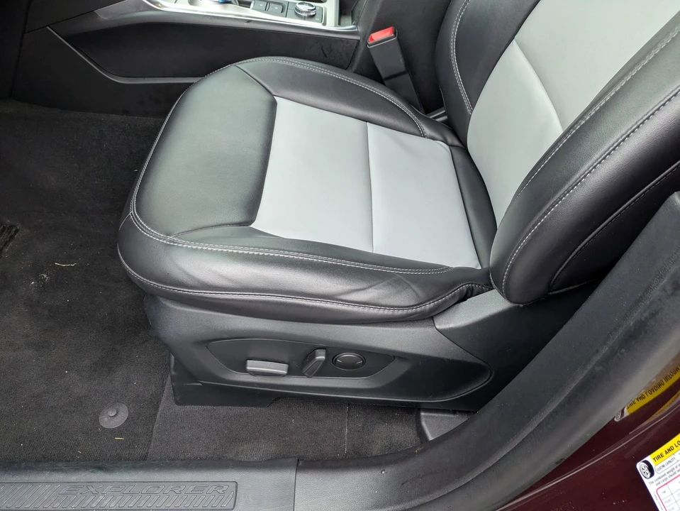 2022 Ford Explorer 6th Gen - Image 13 of 21