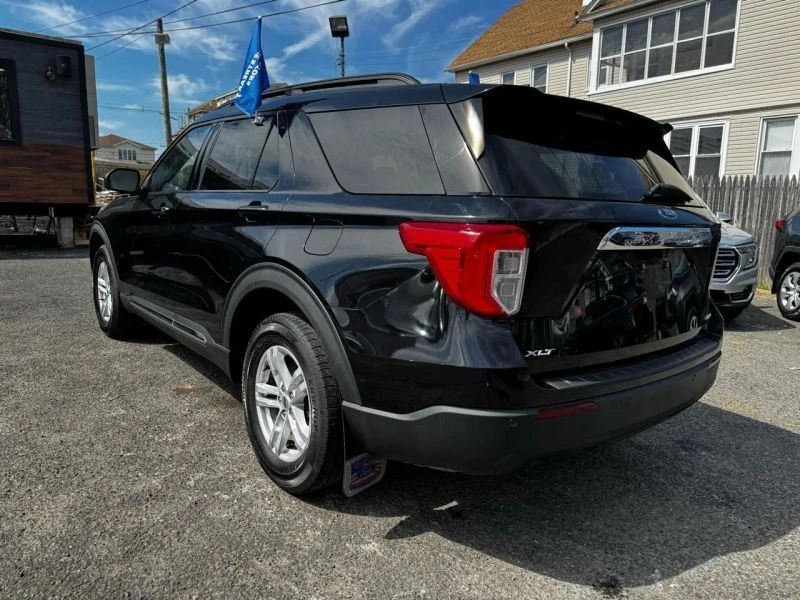 2022 Ford Explorer 6th Gen - Image 8 of 12