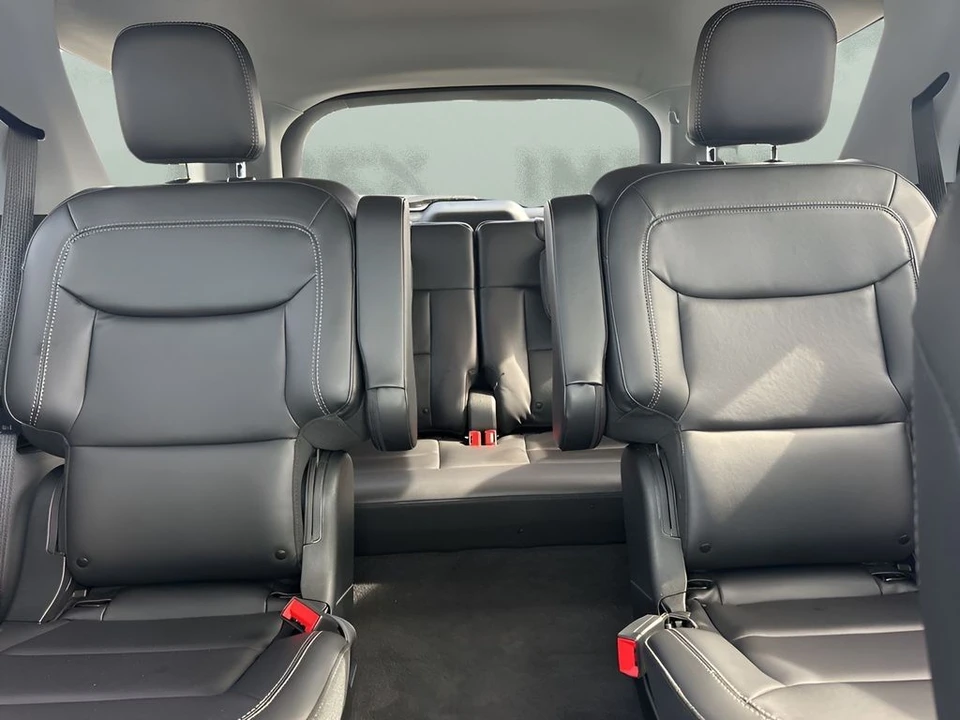 2022 Ford Explorer 6th Gen - Image 11 of 21