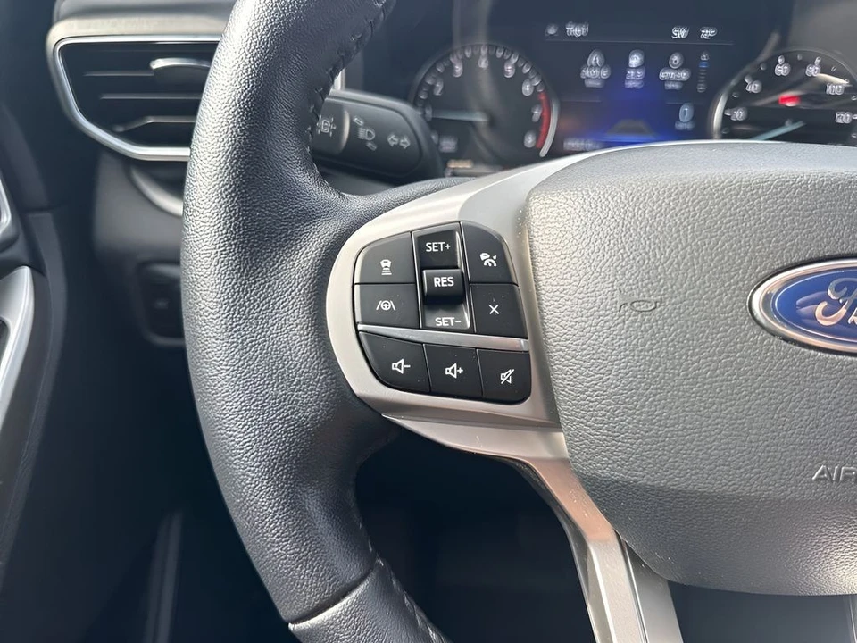 2022 Ford Explorer 6th Gen - Image 15 of 21