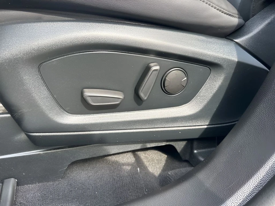 2022 Ford Explorer 6th Gen - Image 10 of 12