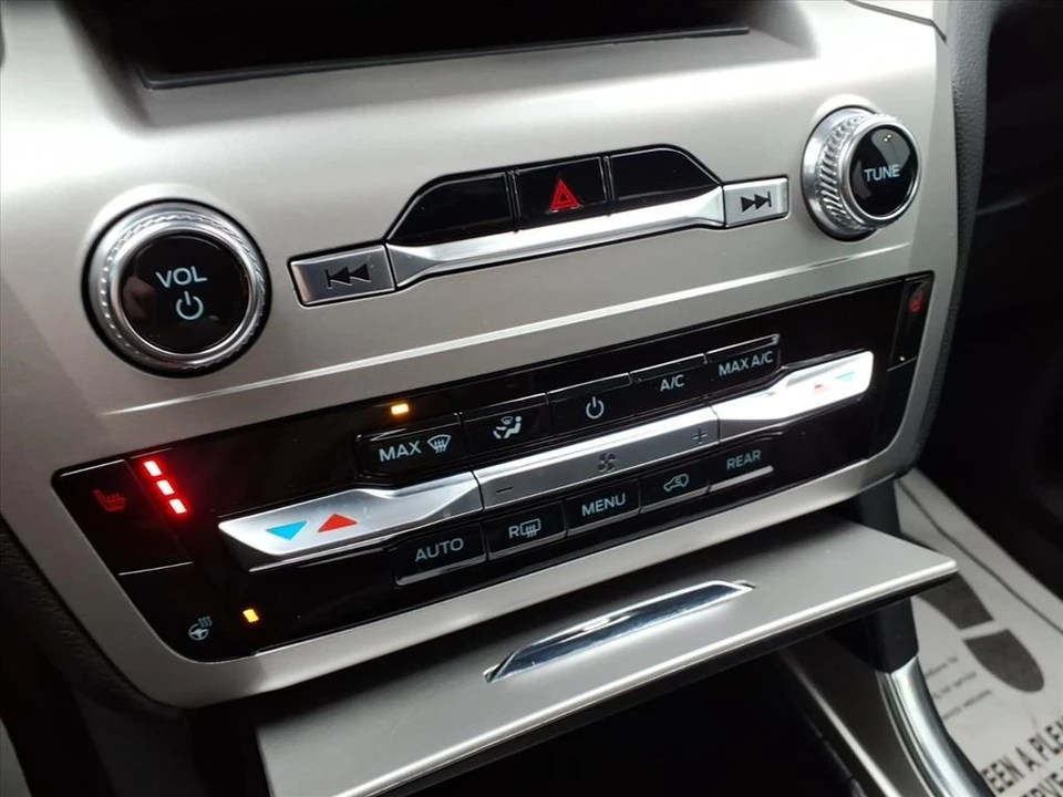 2022 Ford Explorer 6th Gen - Image 12 of 21
