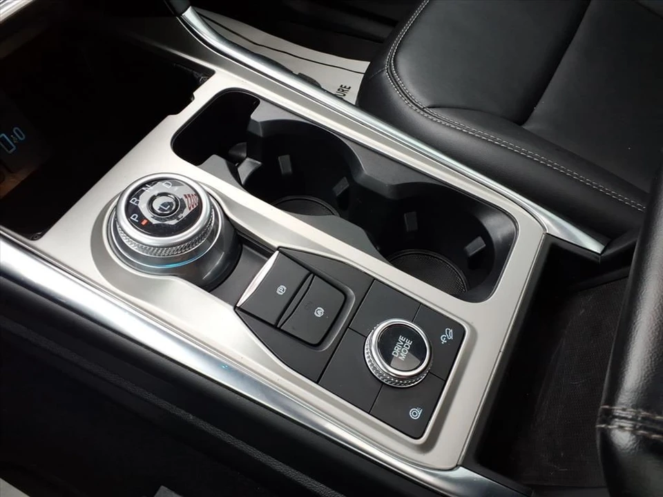 2022 Ford Explorer 6th Gen - Image 15 of 21