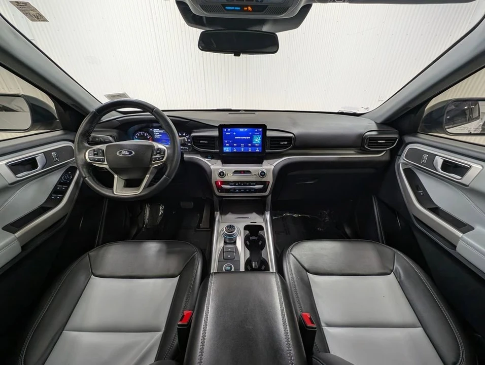 2022 Ford Explorer 6th Gen - Image 3 of 12