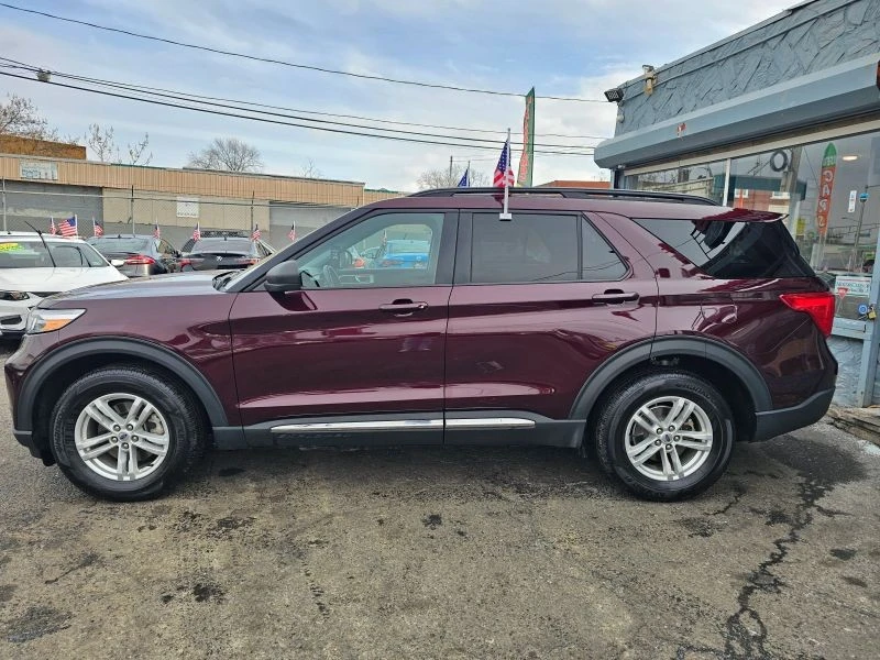2022 Ford Explorer 6th Gen - Image 2 of 12