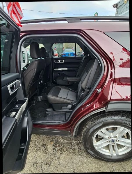 2022 Ford Explorer 6th Gen - Image 9 of 12