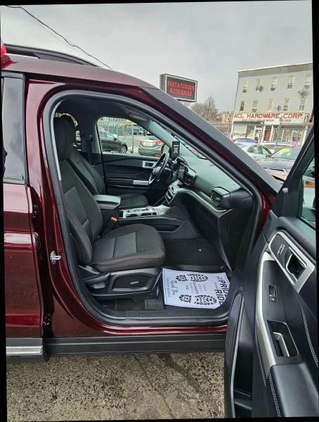 2022 Ford Explorer 6th Gen - Image 10 of 12