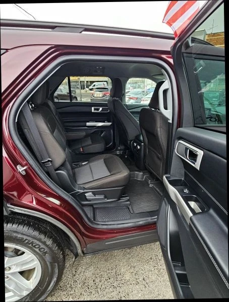 2022 Ford Explorer 6th Gen - Image 11 of 12