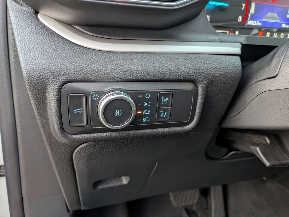 2022 Ford Explorer 6th Gen - Image 17 of 21