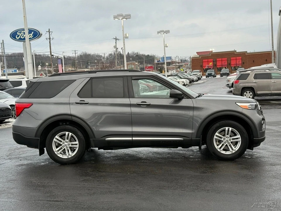 2022 Ford Explorer 6th Gen - Image 2 of 12