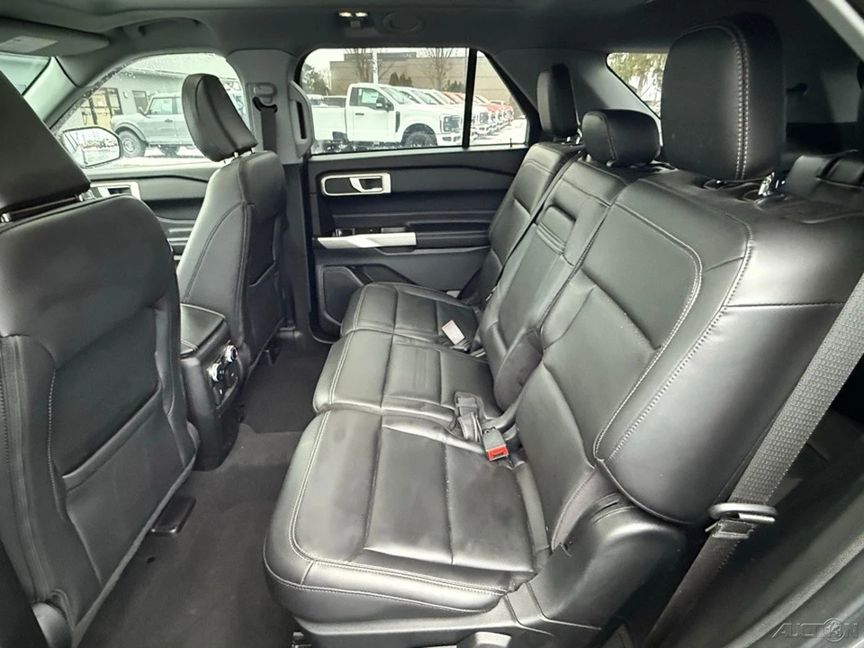 2022 Ford Explorer 6th Gen - Image 13 of 21