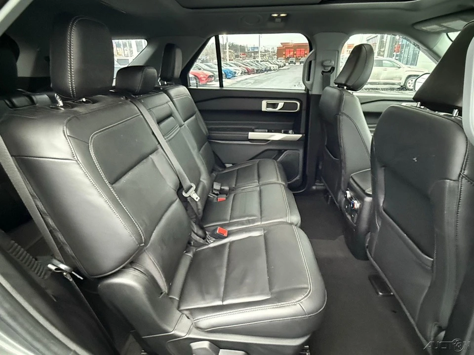 2022 Ford Explorer 6th Gen - Image 15 of 21