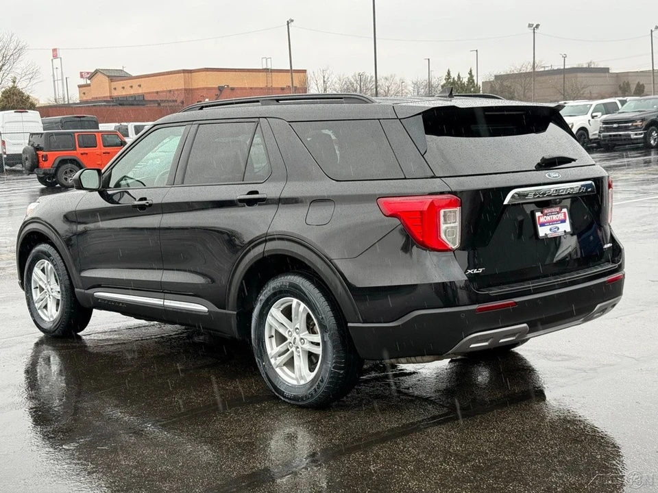 2022 Ford Explorer 6th Gen - Image 5 of 12