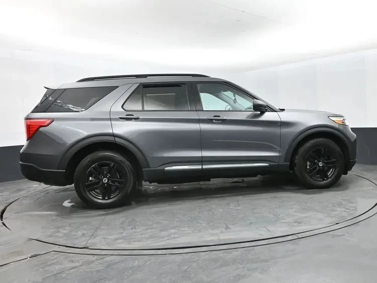 2022 Ford Explorer 6th Gen - Image 4 of 12