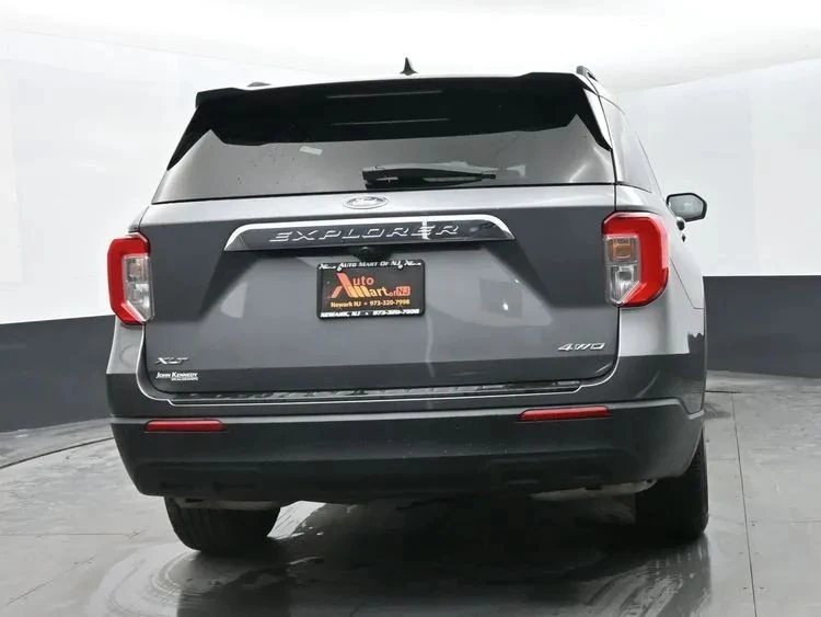 2022 Ford Explorer 6th Gen - Image 8 of 12