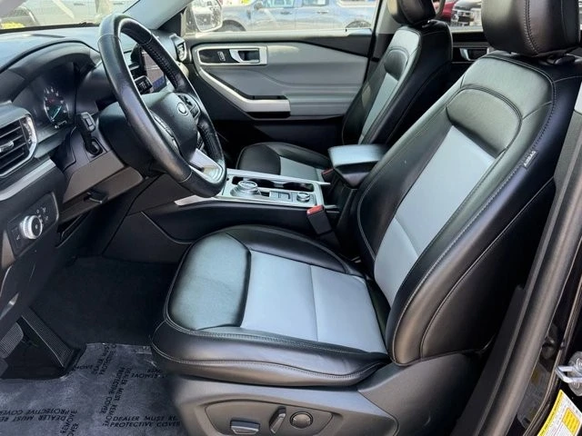 2022 Ford Explorer 6th Gen - Image 16 of 31