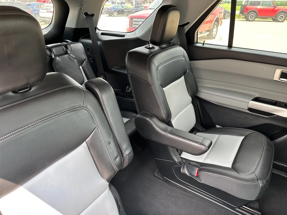 2022 Ford Explorer 6th Gen - Image 18 of 21