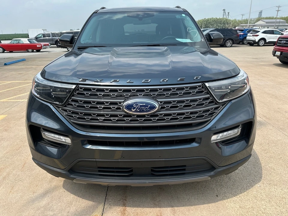 2022 Ford Explorer 6th Gen - Image 4 of 21