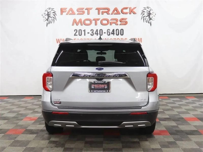 2022 Ford Explorer 6th Gen - Image 5 of 12
