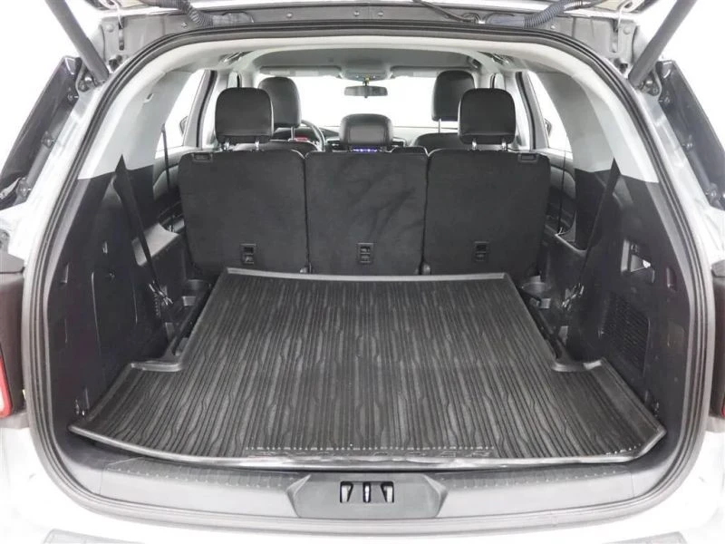2022 Ford Explorer 6th Gen - Image 6 of 12