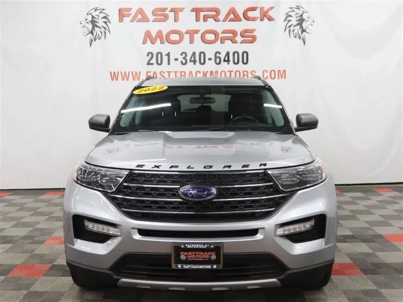 2022 Ford Explorer 6th Gen - Image 2 of 12
