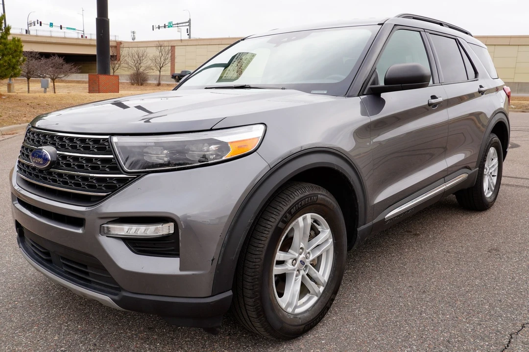 2022 Ford Explorer 6th Gen - Image 8 of 21