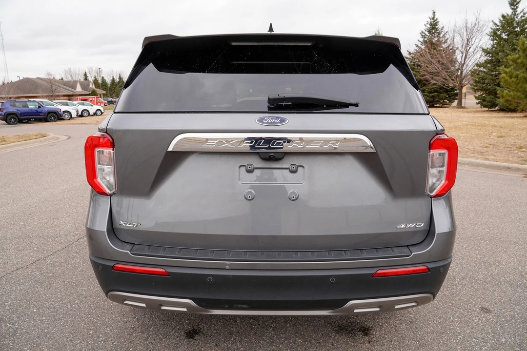 2022 Ford Explorer 6th Gen - Image 4 of 31