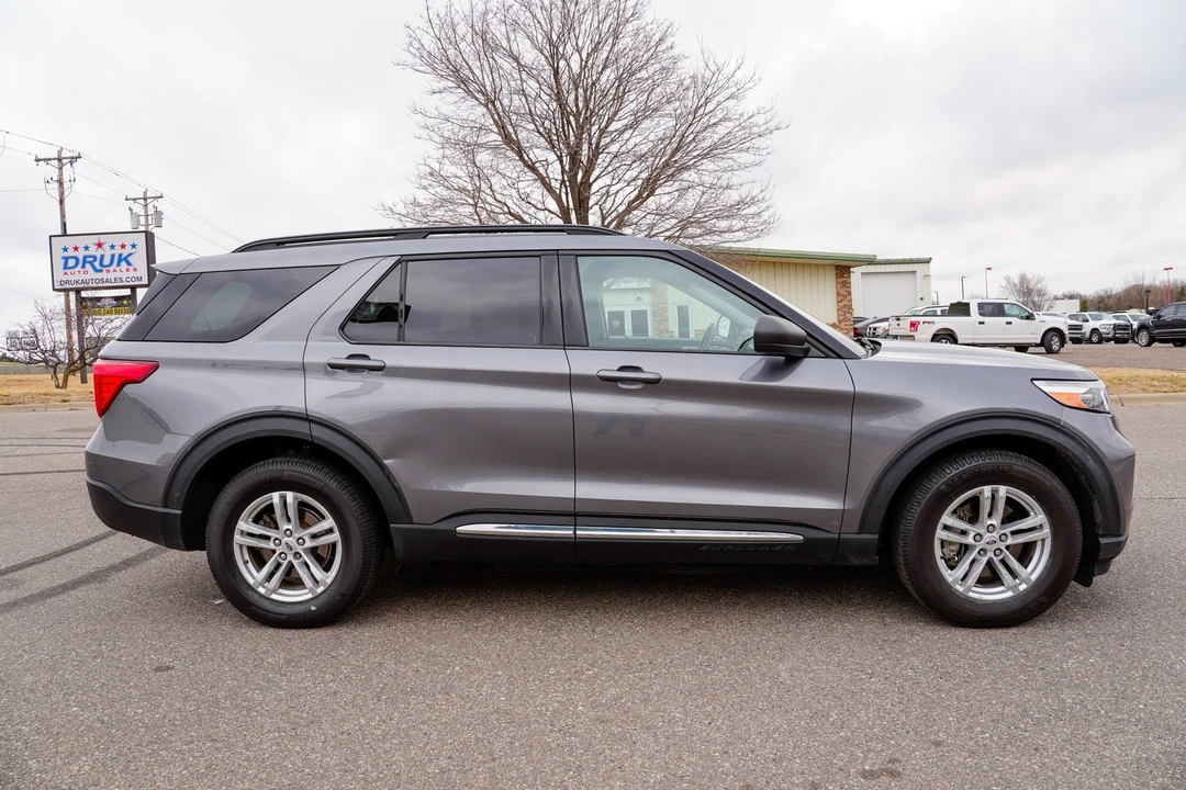 2022 Ford Explorer 6th Gen - Image 2 of 21