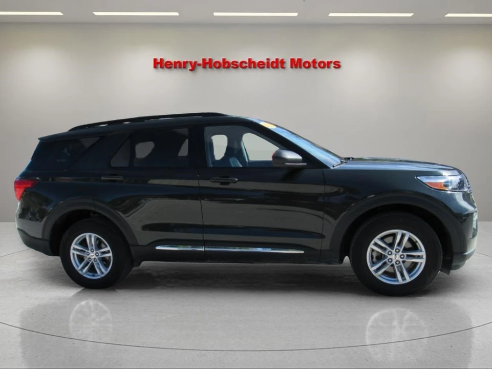 2022 Ford Explorer 6th Gen - Image 9 of 12