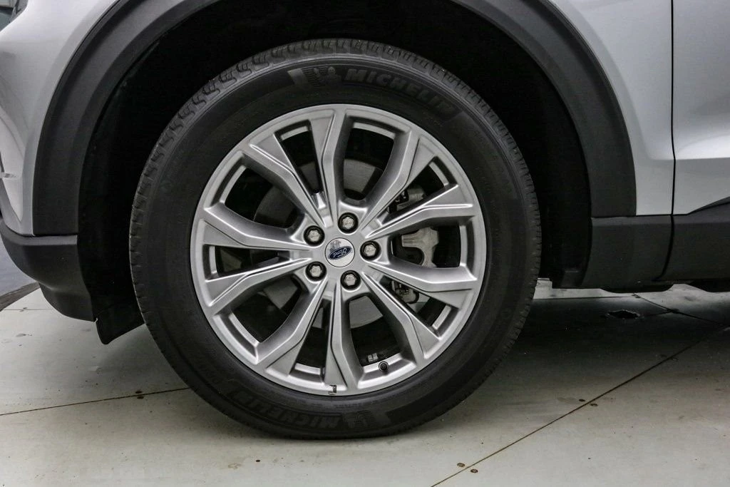 2022 Ford Explorer 6th Gen - Image 11 of 21