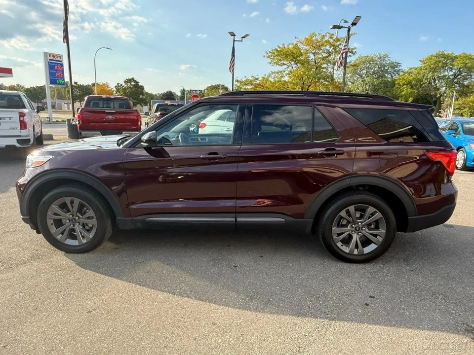 2022 Ford Explorer 6th Gen - Image 8 of 12