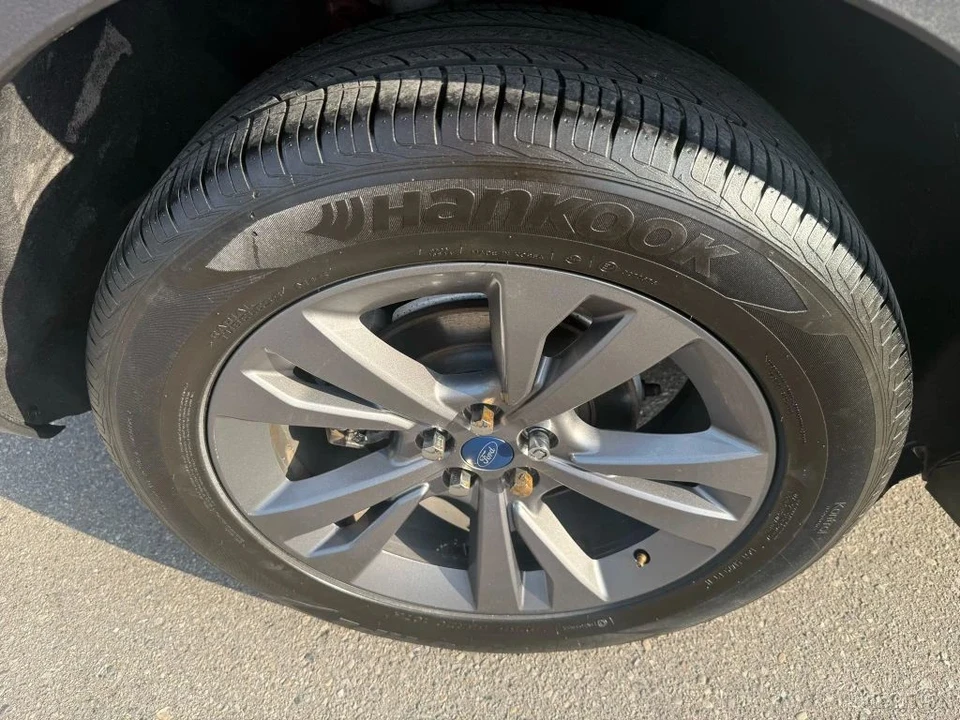 2022 Ford Explorer 6th Gen - Image 11 of 12