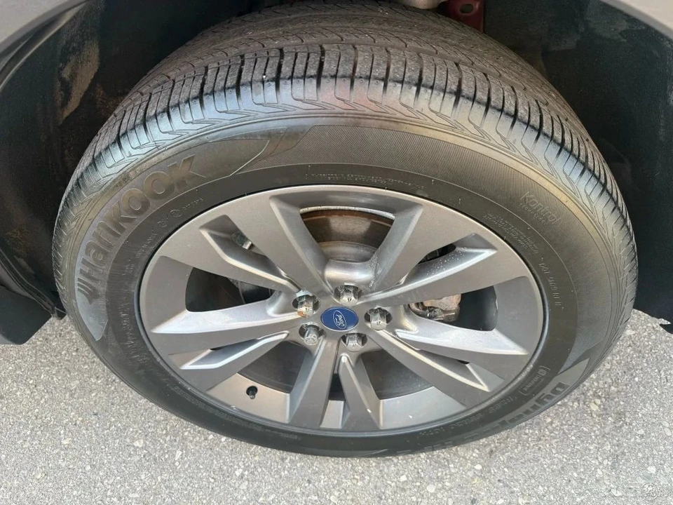 2022 Ford Explorer 6th Gen - Image 10 of 12