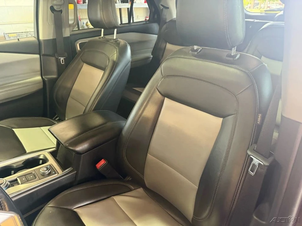 2022 Ford Explorer 6th Gen - Image 18 of 21
