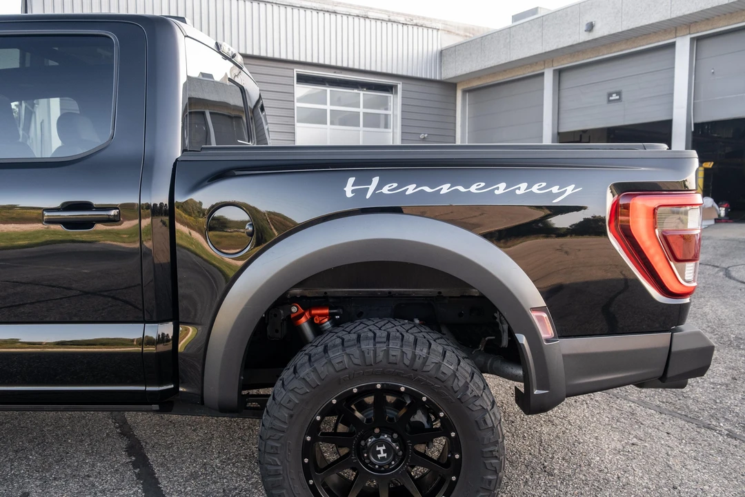 2022 Ford F-150 Raptor 14th Gen - Image 26 of 31