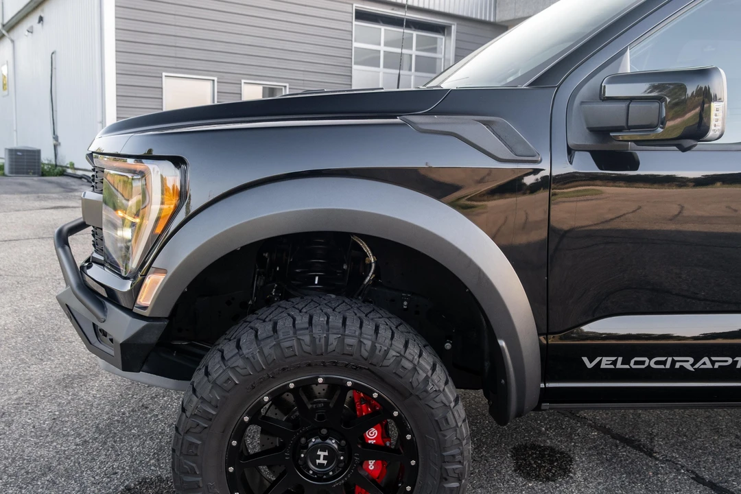 2022 Ford F-150 Raptor 14th Gen - Image 17 of 31