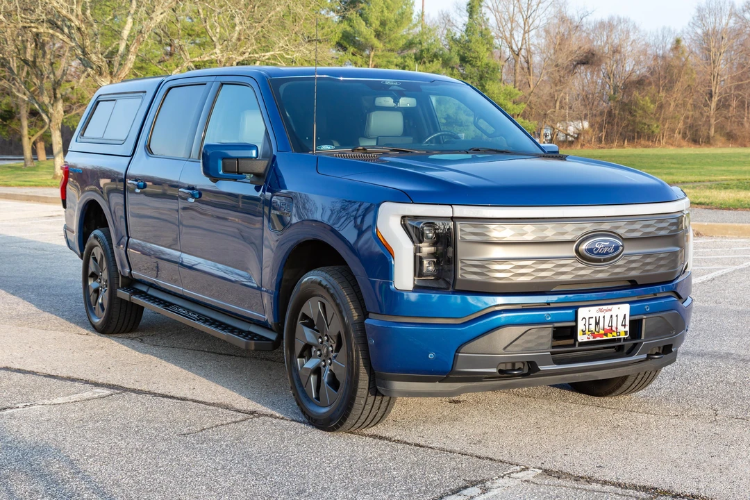 2022 Ford F-150 Lightning 14th Gen - Image 12 of 31