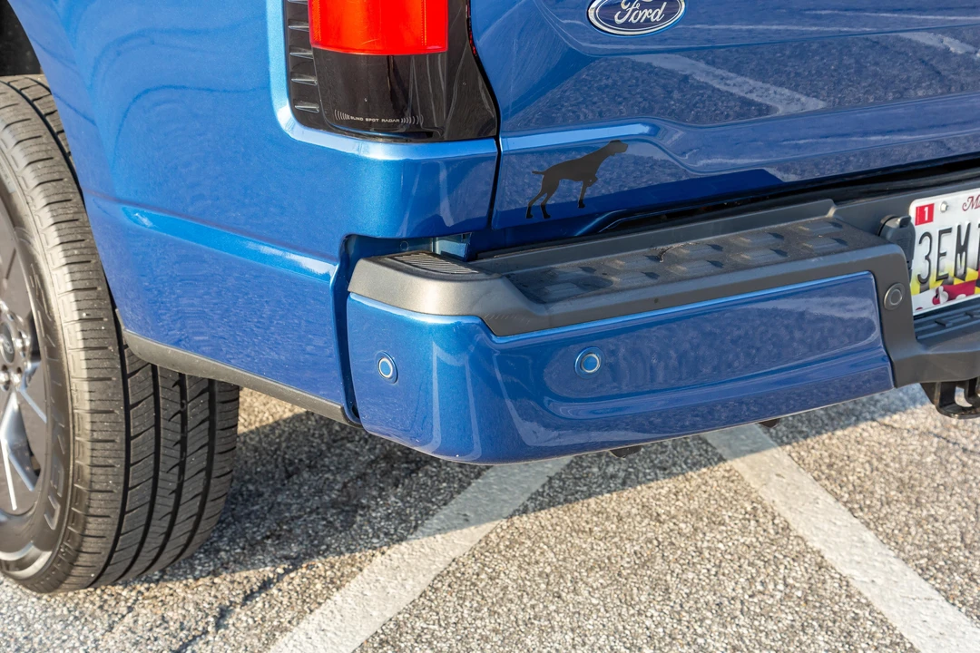2022 Ford F-150 Lightning 14th Gen - Image 25 of 31