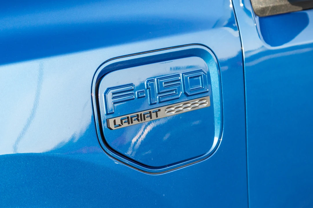 2022 Ford F-150 Lightning 14th Gen - Image 16 of 31