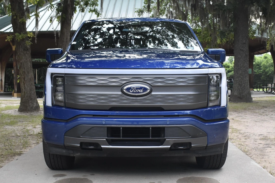 2022 Ford F-150 Lightning 14th Gen - Image 2 of 5