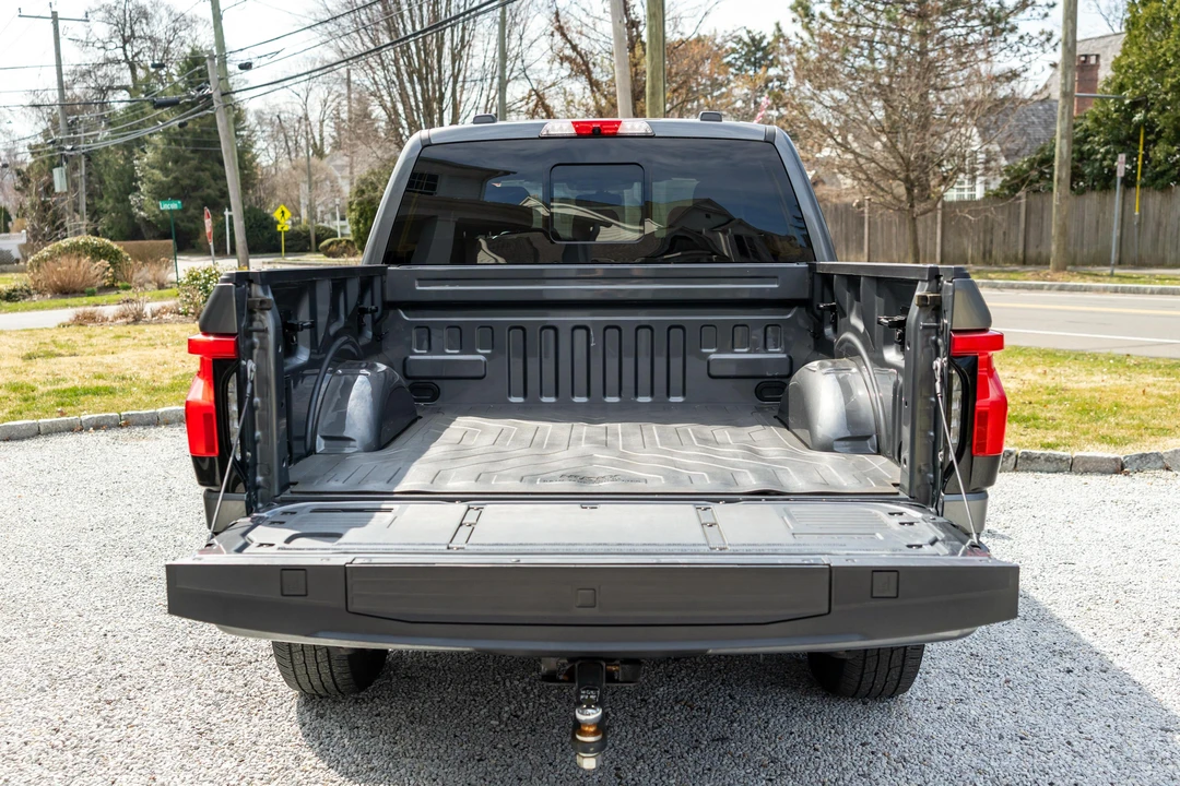 2022 Ford F-150 Lightning 14th Gen - Image 10 of 31