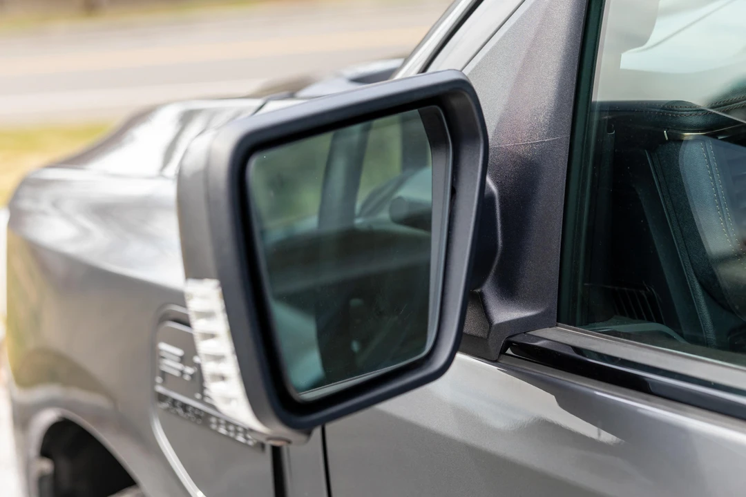 2022 Ford F-150 Lightning 14th Gen - Image 19 of 31
